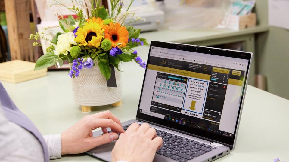 InFloShop100522-3028