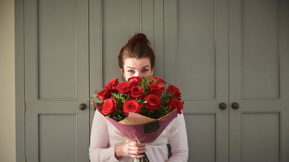 Interflora-dozen-red-roses-gifted