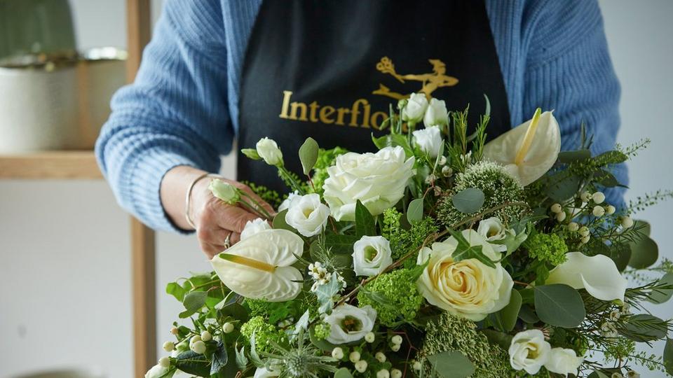 Interflora-florist-making-funeral-tribute