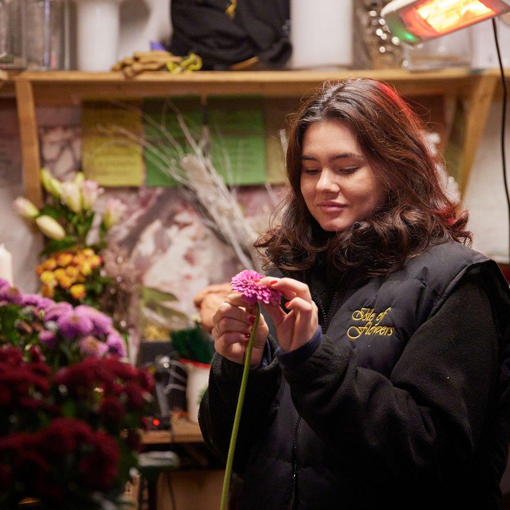 SHOPS_051223-00260-SQUARE-CROP