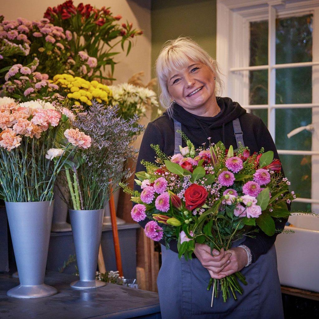 SHOPS_121223-03587-(1)-SQUARE-CROP