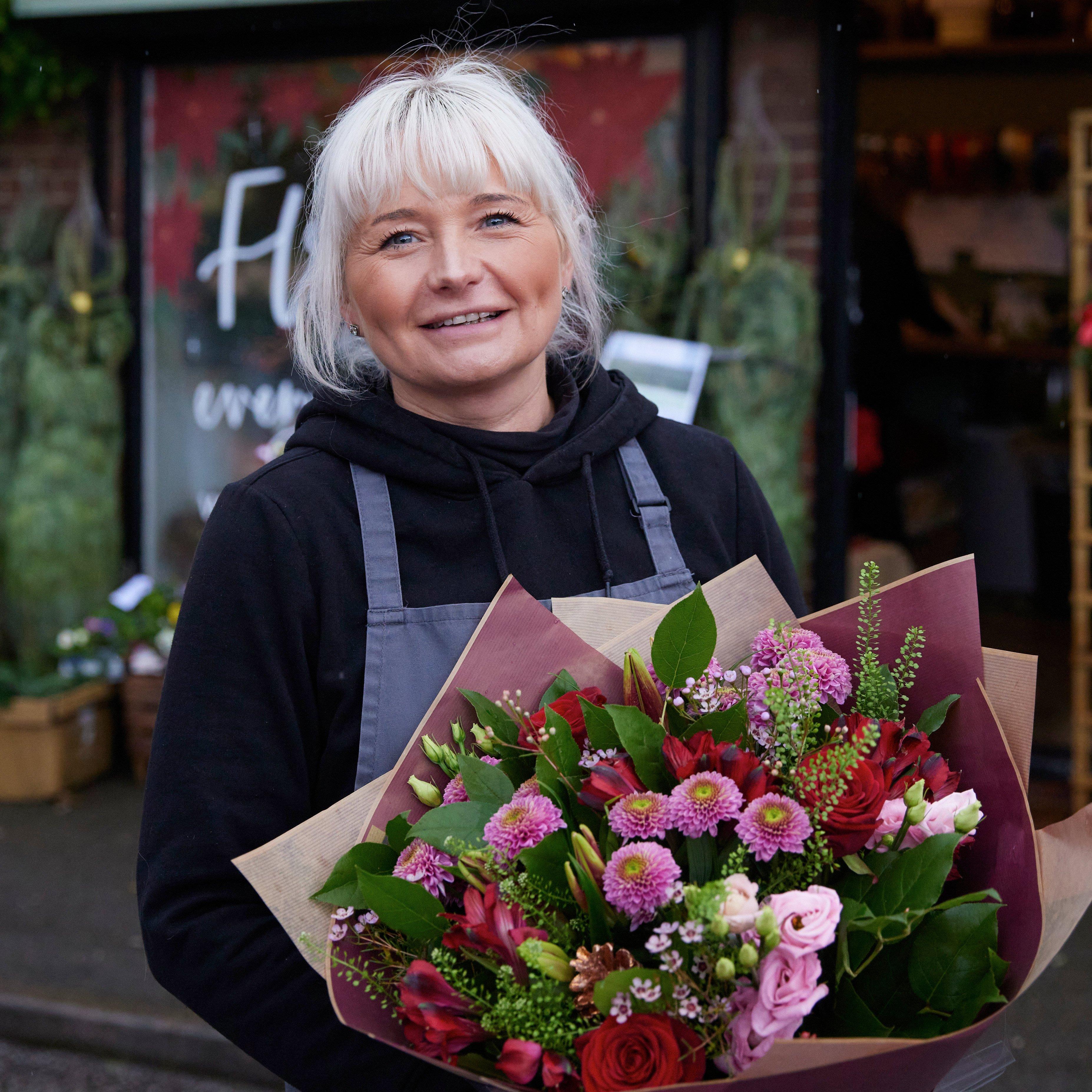 SHOPS_121223-03716-CROP