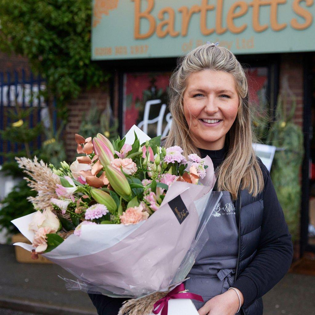 SHOPS_121223-03771-SQUARE-CROP